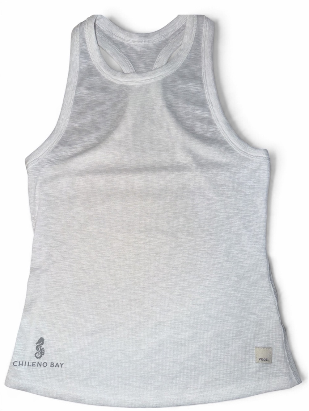 Vuori Size XS White Sunrise Tank High Neck Racerback VW1012 Chileno Bay Logo
